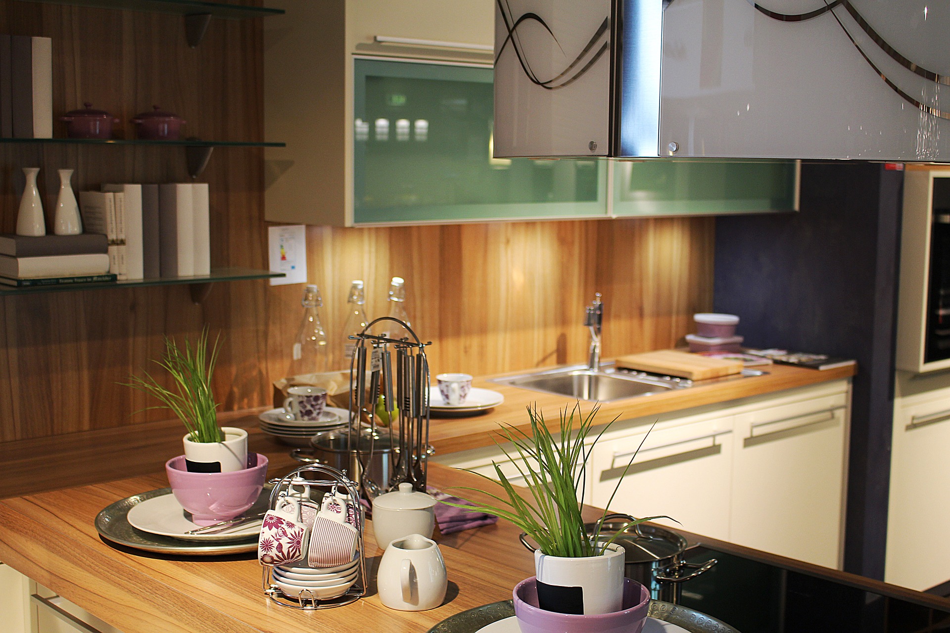 Kapotte meubels herstellen simply at homesimply at home Hout imprgnieren keuken